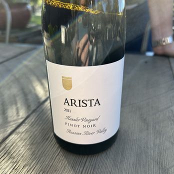 Arista Winery - Tasting room - Wineries Near Me - Healdsburg, California