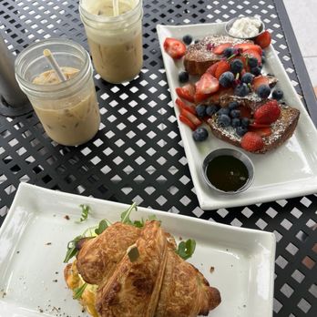 Lofty Coffee - Salted caramel latte, cloudy with a chance of cold brew, French toast, sausage egg and cheese breakfast sandwich - Coffee & Tea Near Me - San Diego, California
