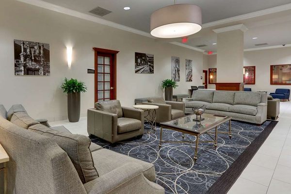 DoubleTree by Hilton St. Louis Forest Park by null