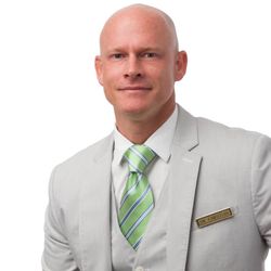 Flat Rate Doctors - Co owner Dr. Christian with 15 years experience in Chiropractic.