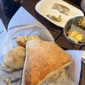 Calda Pizzeria & Restaurant - Bread and the best garlic knots - Italian Near Me - Levittown, New York