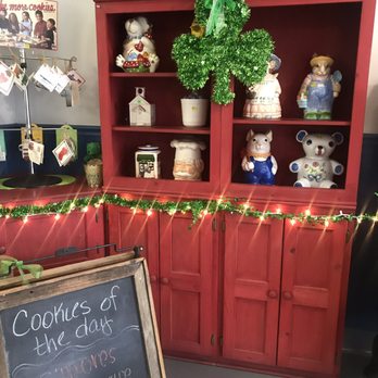Cookie Jar - Inside - Bakeries Near Me - Elk Grove, California