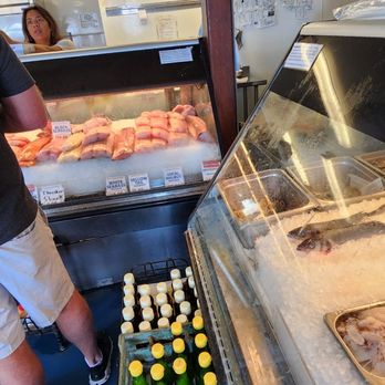 Santa Barbara Fish Market - Seafood Markets Near Me - Santa Barbara, California
