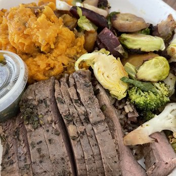 Modern Market Eatery - Grass fed Steak Plate with side of fire roasted veggies and Rosemary Sweet Potato Mash - Sandwiches Near Me - Southlake, Texas