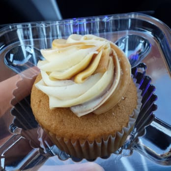 Nadia Cakes - Salted caramel cupcake - Bakeries Near Me - Maple Grove, Minnesota