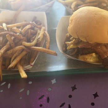 Kelly’s Coastal Cabana - Wrangler Burger and fries - Burgers Near Me - Mandeville, Louisiana