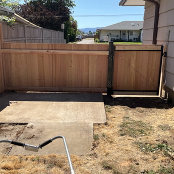OnPoint Fencing and Decking - Back side of fence with gate. - Fences & Gates Near Me - Salem, Oregon OnPoint Fencing and Decking - Back side of fence with gate. - Fences & Gates Near Me - Salem, Oregon