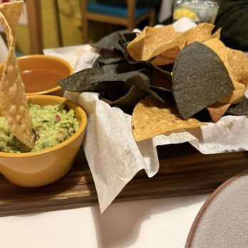 Zacatlán Restaurant - Chips and guacamole - Mexican Near Me - Santa Fe, New Mexico
