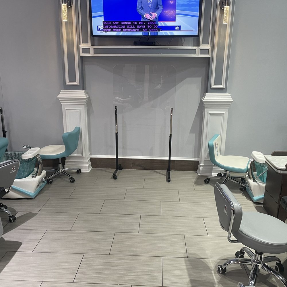 High Quality Nails & Spa - Nail Salons Near Me - Vernon Hills, Illinois High Quality Nails & Spa - Nail Salons Near Me - Vernon Hills, Illinois
