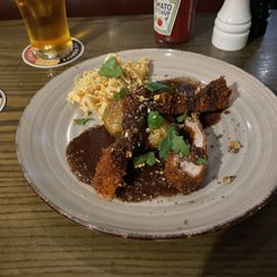 The Bishop Arms - Chicken Schnitzel.  Where's the schnitzel? I just got slices off the ends