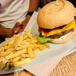 Bacon cheeseburger