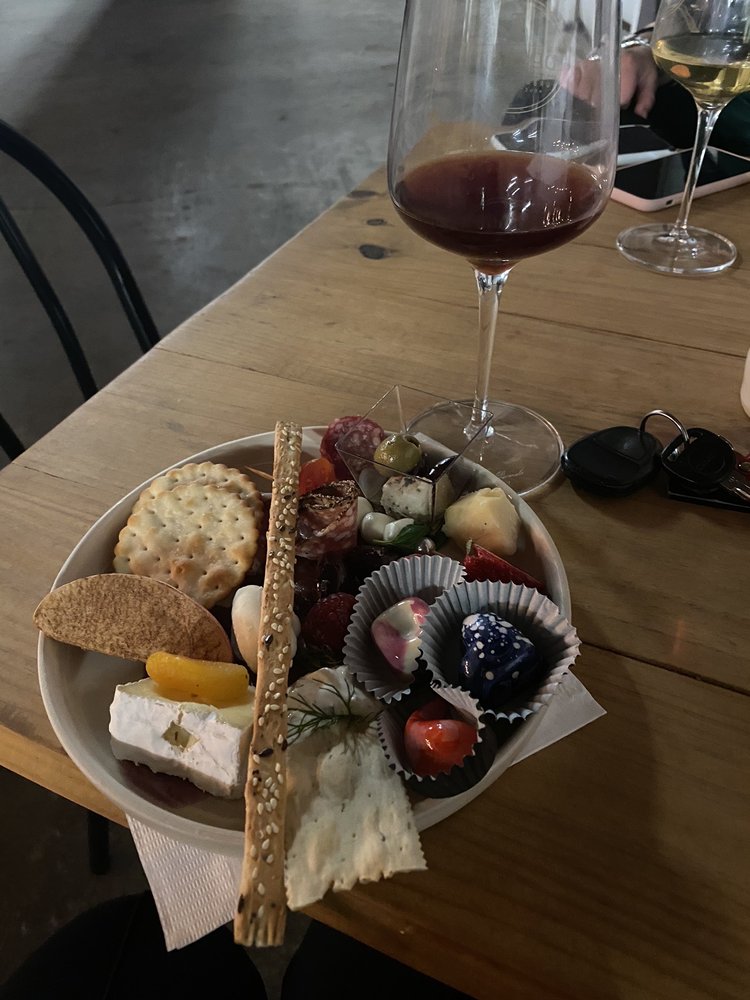 DECANT URBAN WINERY Updated August 2024 34 Photos & 27 Reviews