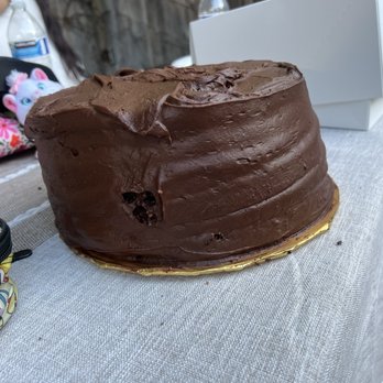 Jongewaard's Bake n Broil - Leaning chocolate cake - American Near Me - Long Beach, California Jongewaard's Bake n Broil - Leaning chocolate cake - American Near Me - Long Beach, California