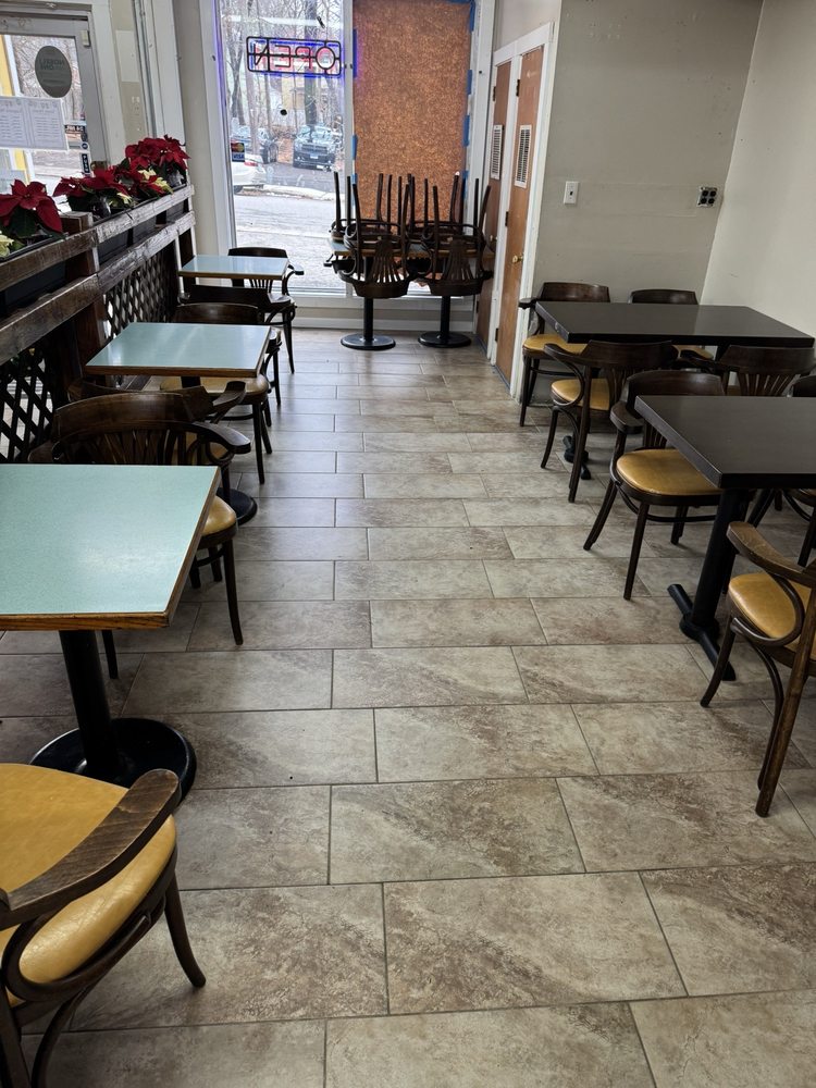 La Mexicana Grocery & Taqueria