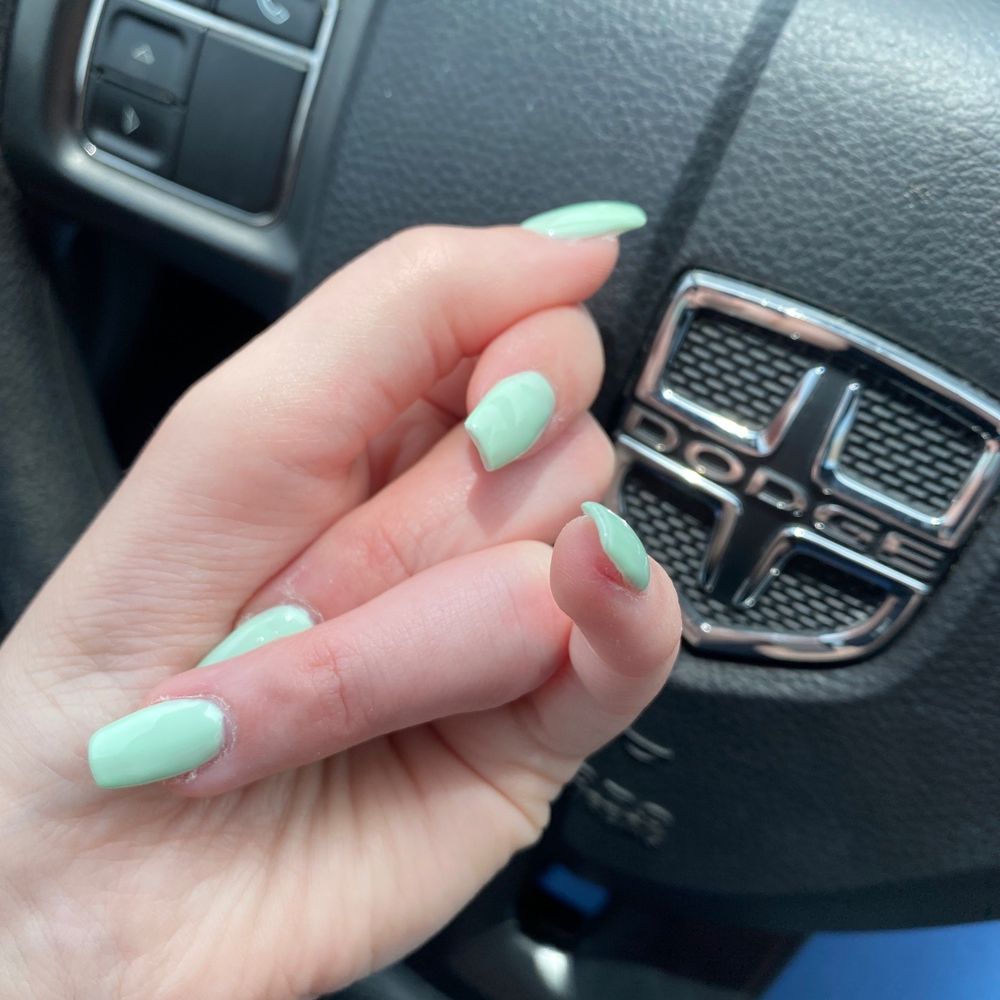 Avalon Nails and Spa - Cut my finger - Nail Salons Near Me - Lafayette, Louisiana