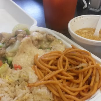 China One Restaurant - Mushroom chicken lunch combo with half fried rice and chow mein for $6.25 free Soda & egg drop soup! This is pretty delicious! - Chinese Near Me - Temecula, California