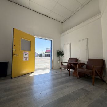 Greenback Smog - Waiting area - Smog Check Stations Near Me - Citrus Heights, California Greenback Smog - Waiting area - Smog Check Stations Near Me - Citrus Heights, California