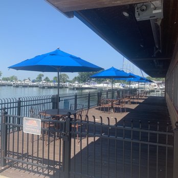 Famous Dave's Bar-B-Que - Outdoor patio on the water - Barbeque Near Me - Sandusky, Ohio Famous Dave's Bar-B-Que - Outdoor patio on the water - Barbeque Near Me - Sandusky, Ohio