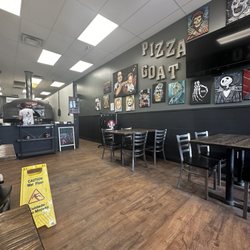 Uncle Koko's Wood Fired Pizzaria - Inside the restaurant, dine in is closed a lot due to staffing issues but we're happy as long as we have pizza!