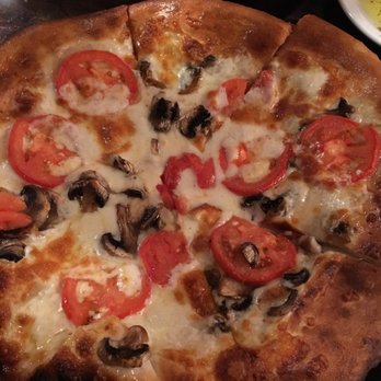 Casanova Italian Restaurant - Tartufo pizza - Okay - Italian Near Me - Makawao, Hawaii