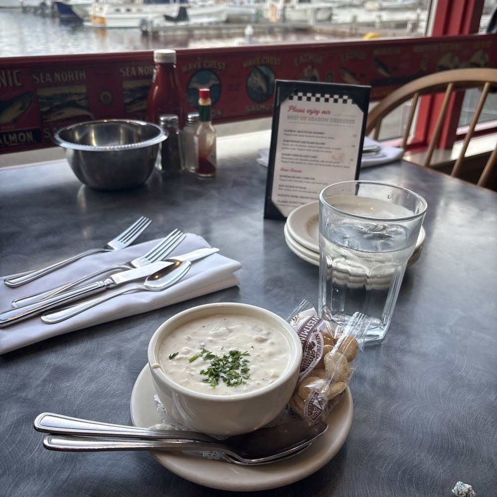 Chinook's - Anthony's clam chowder - Seafood Near Me - Seattle, Washington Chinook's - Anthony's clam chowder - Seafood Near Me - Seattle, Washington