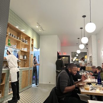 Bonnie's - Interior - Cantonese Near Me - Brooklyn, New York
