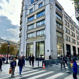LOUIS VUITTON - Updated August 2025 - 695 Photos & 338