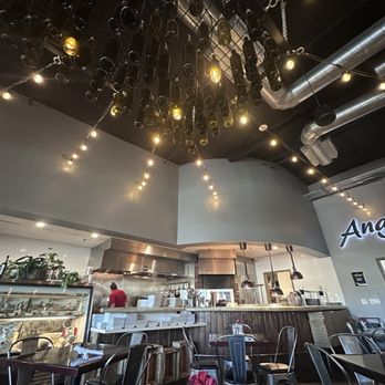 Angelos Brick Oven Pizzeria - Ambiance - Pizza Near Me - Wildomar, California Angelos Brick Oven Pizzeria - Ambiance - Pizza Near Me - Wildomar, California