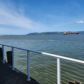 Mo's Seafood & Chowder - Riverfront view - American Near Me - Astoria, Oregon Mo's Seafood & Chowder - Riverfront view - American Near Me - Astoria, Oregon