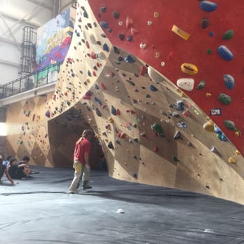 Brooklyn Boulders - Rock Climbing Near Me - Chicago, Illinois