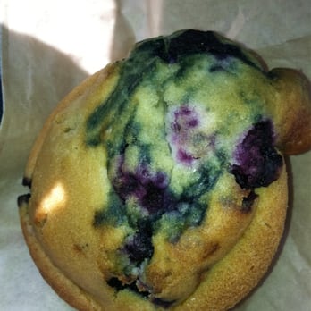Freesoulcaffe - Fluffy blueberry muffin with lots of berries - Vegan Near Me - Tustin, California Freesoulcaffe - Fluffy blueberry muffin with lots of berries - Vegan Near Me - Tustin, California