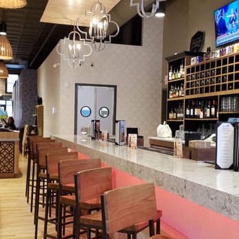 Aladdin's Eatery + Lounge - Lebanese Near Me - Cincinnati, Ohio