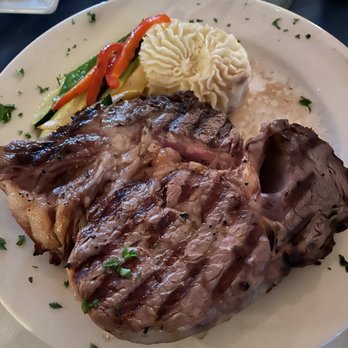 Bernard's Grove - King cut prime rib w/o au jus (gluten free) - American Near Me - Rochester, New York