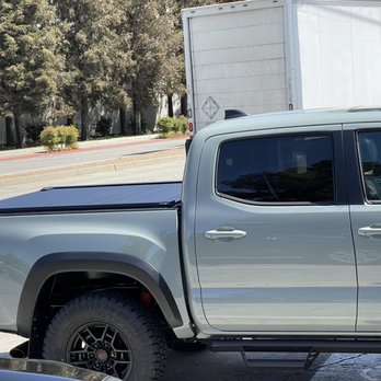 Mobile Living - RetraxPro Xr on a Tacoma shortbed. - Auto Parts & Supplies Near Me - Concord, California