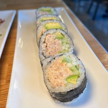Roll Call - Blue Crab California Roll - Sushi Bars Near Me - Los Angeles, California