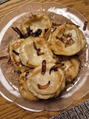 Dobre Pierogi by null
