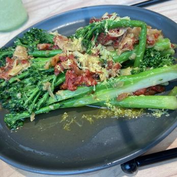 Parla - Broccolini (w/o Parmesan) - Pizza Near Me - New York, New York Parla - Broccolini (w/o Parmesan) - Pizza Near Me - New York, New York