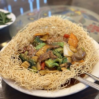 Joe's Shanghai - Pan Fried Crispy Noodle with Beef. - Shanghainese Near Me - New York, New York Joe's Shanghai - Pan Fried Crispy Noodle with Beef. - Shanghainese Near Me - New York, New York