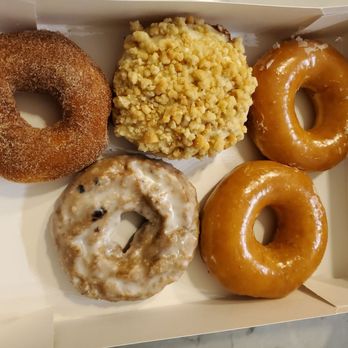 Krispy Kreme - Glazed, blueberry, cinnamon sugar, cheesecake. Each one was divine! - Donuts Near Me - Murfreesboro, Tennessee