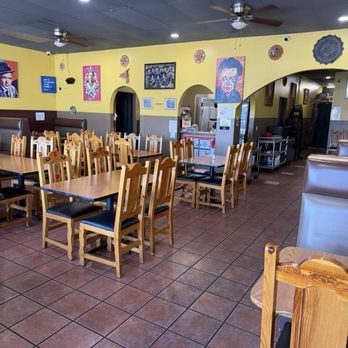 Carlitos Diner - Inside - American Near Me - Fountain Valley, California
