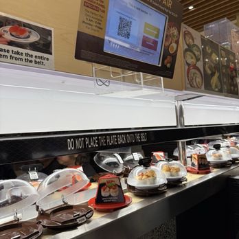 Kura Revolving Sushi Bar - Sushi Bars Near Me - Paramus, New Jersey