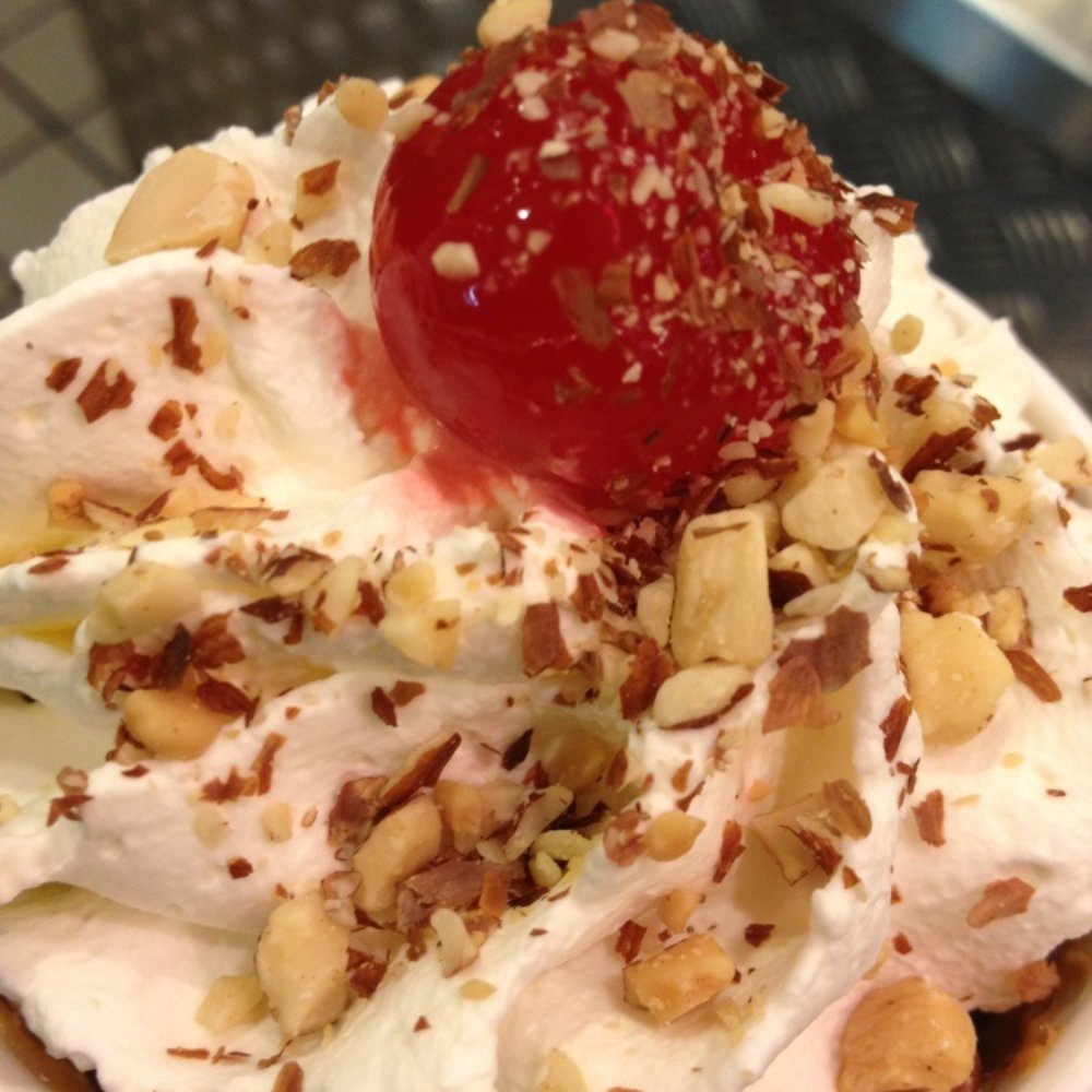 MooTime Creamery - My Monkey Love Sundae! - Ice Cream & Frozen Yogurt Near Me - Coronado, California
