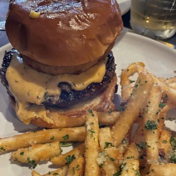 The Whiskey - Bison burger - American Near Me - Orlando, Florida The Whiskey - Bison burger - American Near Me - Orlando, Florida