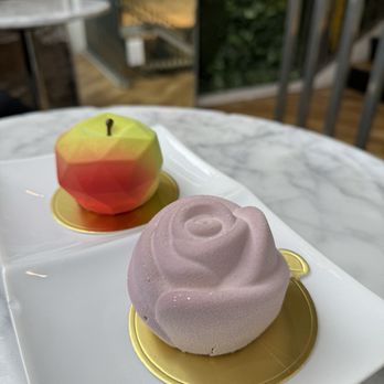 Jonquils Cafe & Bakery - Tulip, Apple - Cafes Near Me - Boston, Massachusetts Jonquils Cafe & Bakery - Tulip, Apple - Cafes Near Me - Boston, Massachusetts