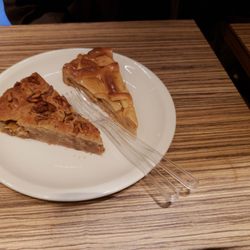 Juice Bar - Apple pie and torta ale nocci