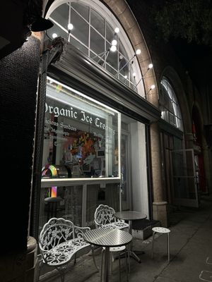 Fluffy McCloud's by null