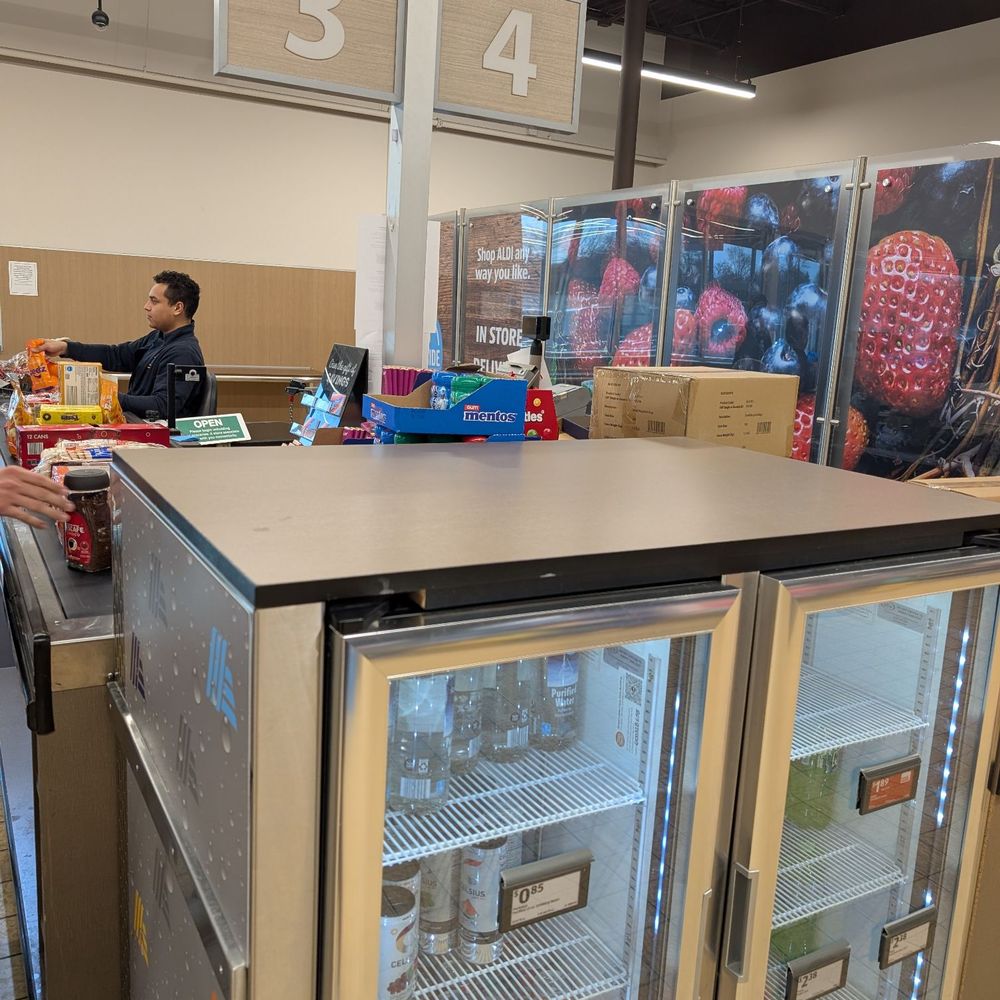 ALDI - Cashiers get to sit down - Grocery Near Me - Inver Grove Heights, Minnesota