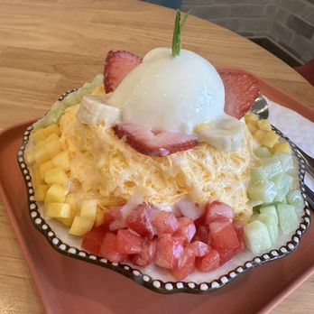Ever After Tearoom & Eatery - Mango Carriage 10/10 - Shaved Ice Near Me - Irvine, California Ever After Tearoom & Eatery - Mango Carriage 10/10 - Shaved Ice Near Me - Irvine, California
