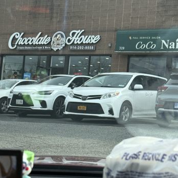 Chocolate House - Outside - Desserts Near Me - Yonkers, New York