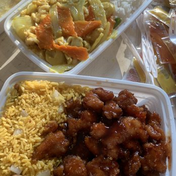 Fire King Chinese - Curry chicken (top) General Tso (bottom) - Szechuan Near Me - Beech Island, South Carolina